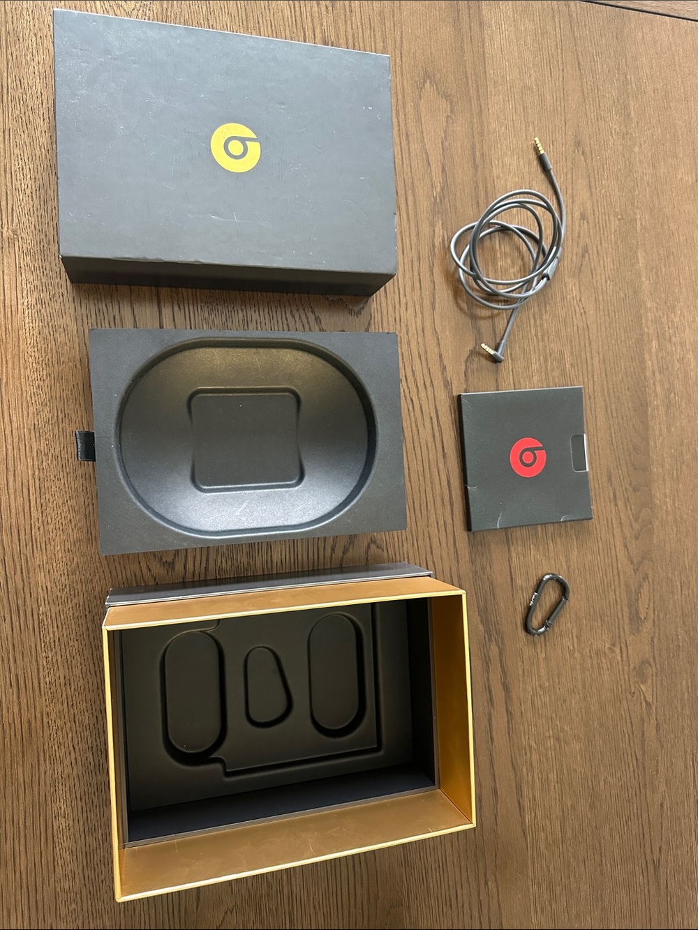 Beats Accessory Box Set with Cable - Black and Gold